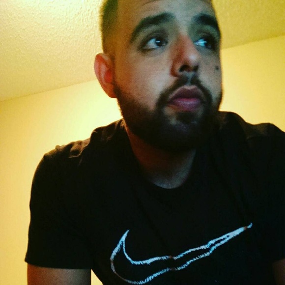 Meet your Posher, Kyle - Picture 5 of 7